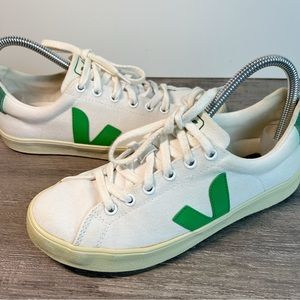 VEJA Campo canvas Womens size 7 sneakers